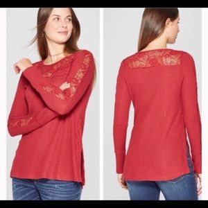 NWT Knox Rose Crochet Top